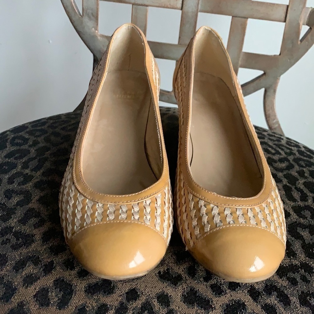 Stuart Weitzman Butterscotch Wedge Heels Size 6.5 - Picture 3 of 11